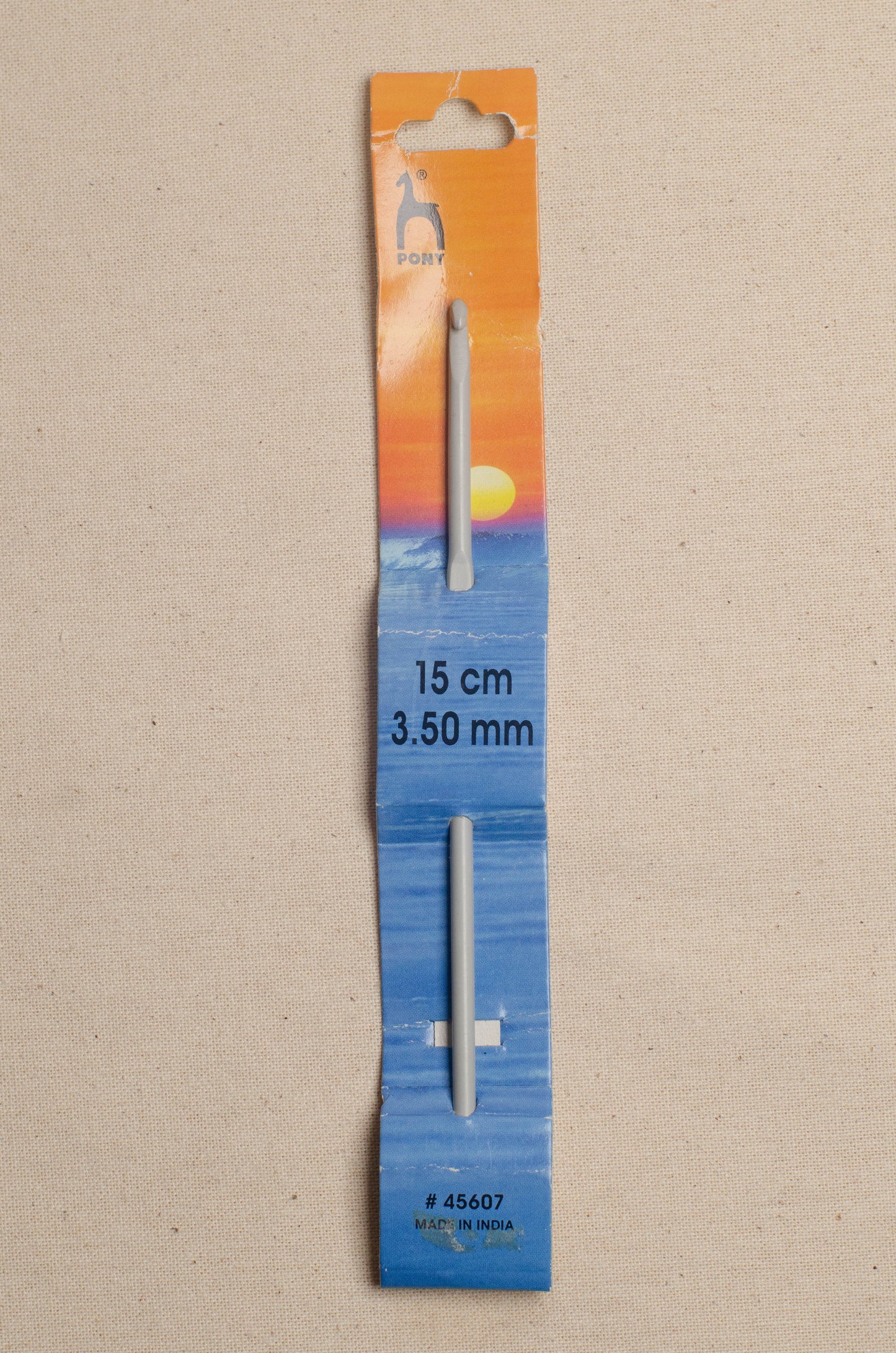 3.5 mm Pony Classic Plastic Crochet Hook