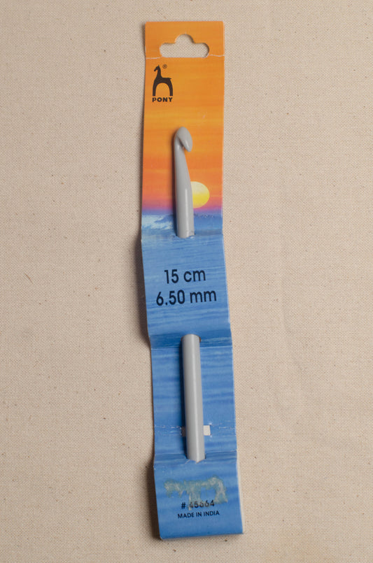 6.5 mm Pony Classic Plastic Crochet Hook