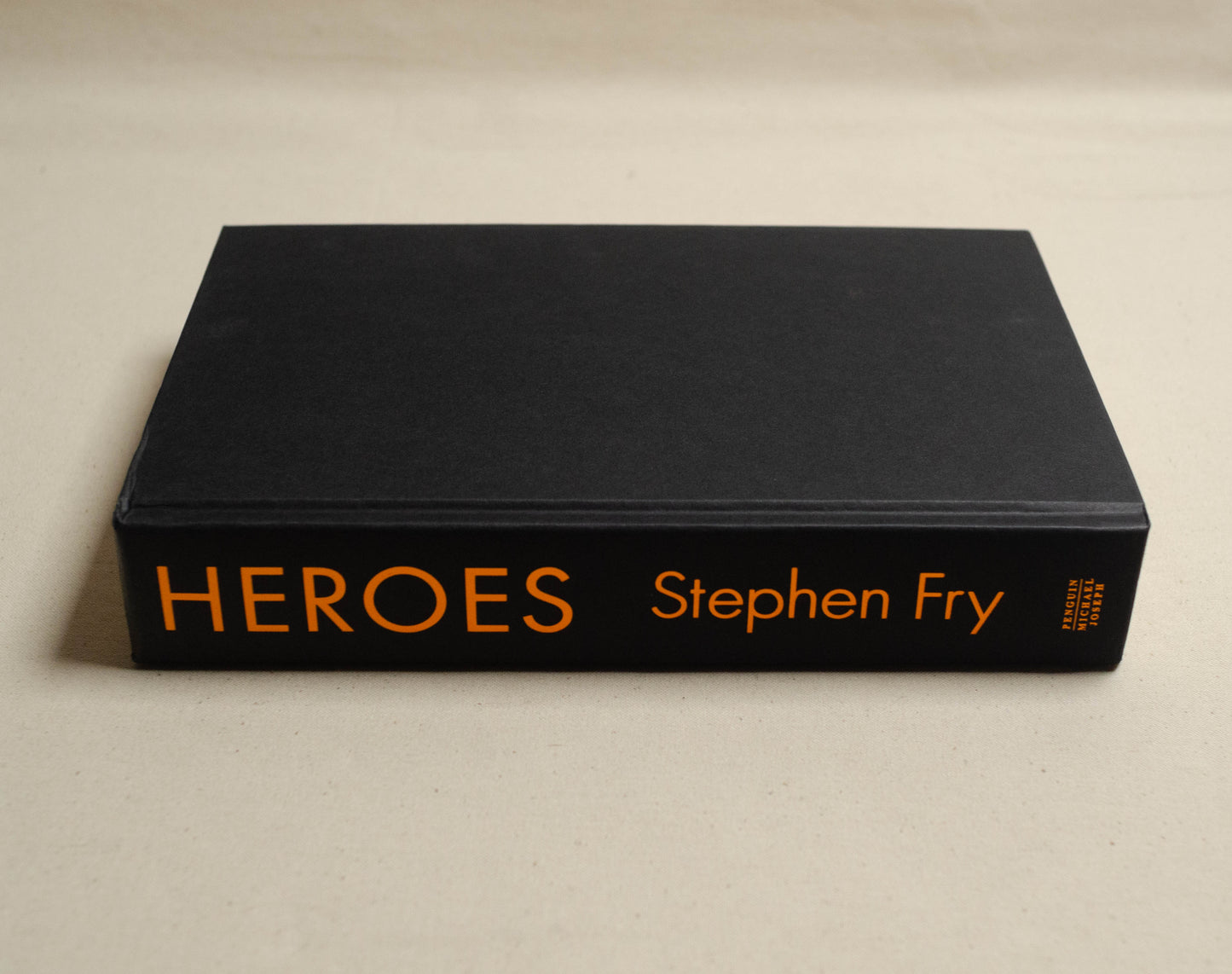Heroes Hardbound (No sleeve jacket)