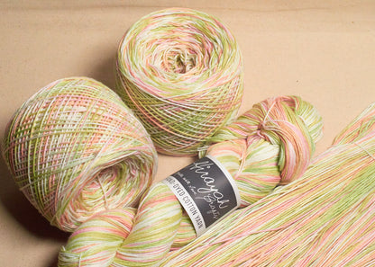 Soft kisses from the flowers