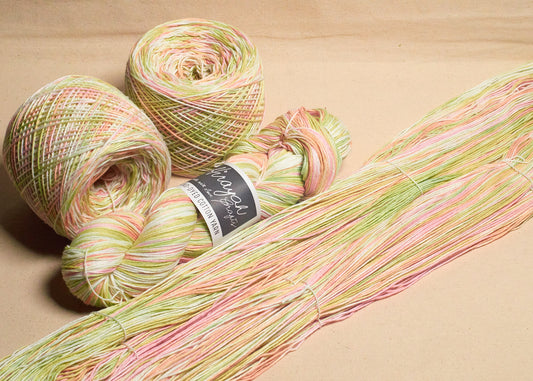 Soft kisses from the flowers