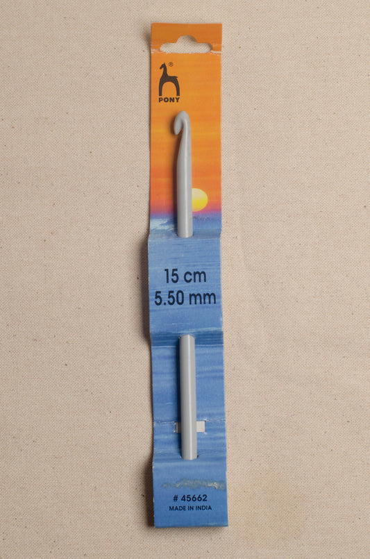 5.5 mm Pony Classic Plastic Crochet Hook